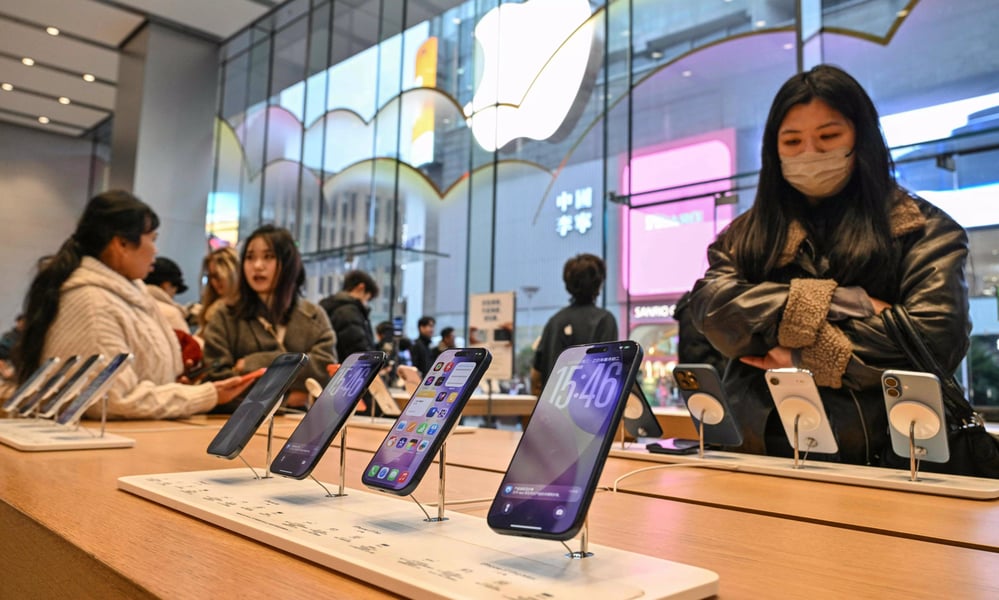 iPhones at Apple Store in China 2026