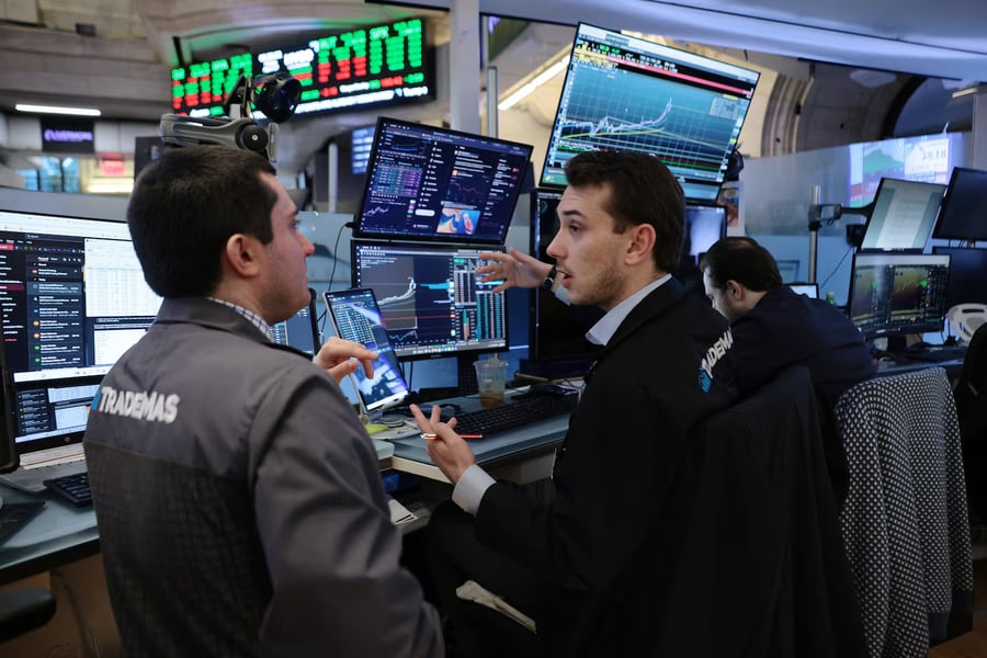 Dow Jones surges 900 points as oil prices plunge after Iran signals Strait of Hormuz reopening