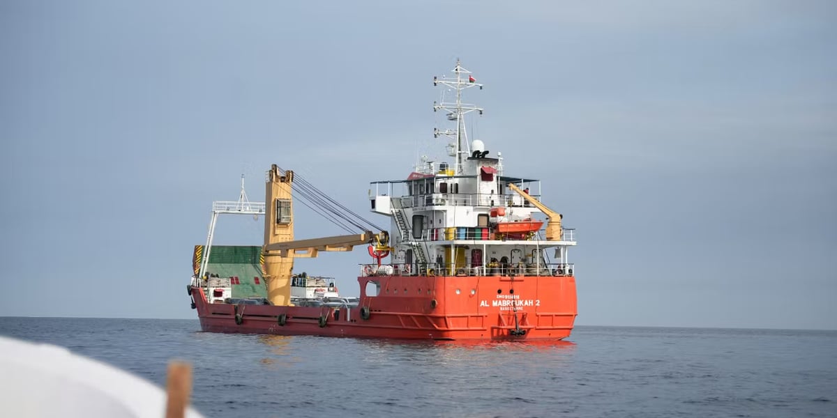 US warships enforcing Hormuz blockade after Israel attacks Iran