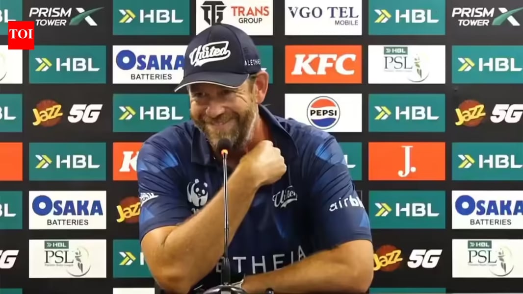 Jacob Oram laughing during PSL press conference after IPL movie remark question