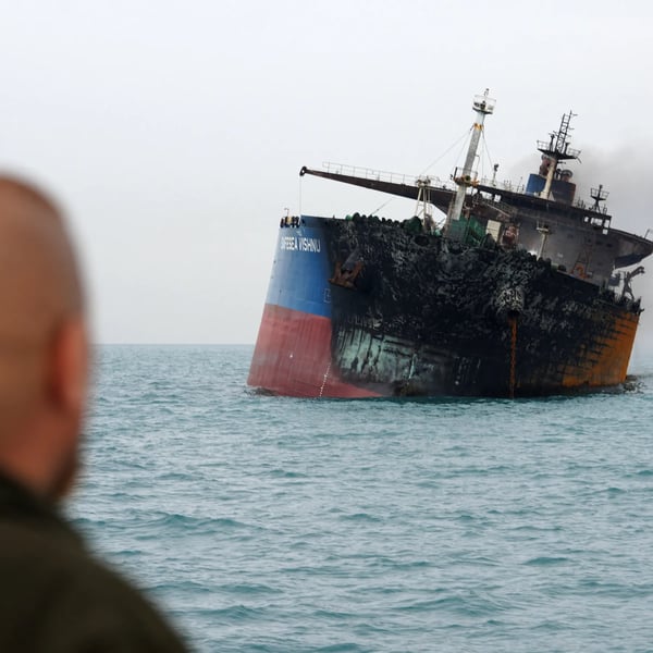 Oil tankers stranded in Strait of Hormuz after Trump orders Iran blockade