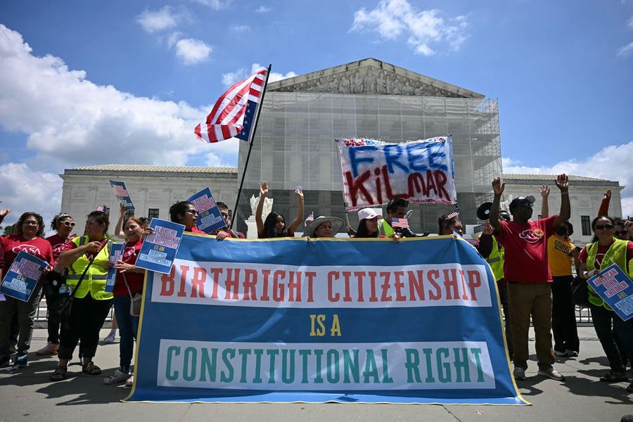 Trump attends Supreme Court hearing on birthright citizenship case in Washington DC