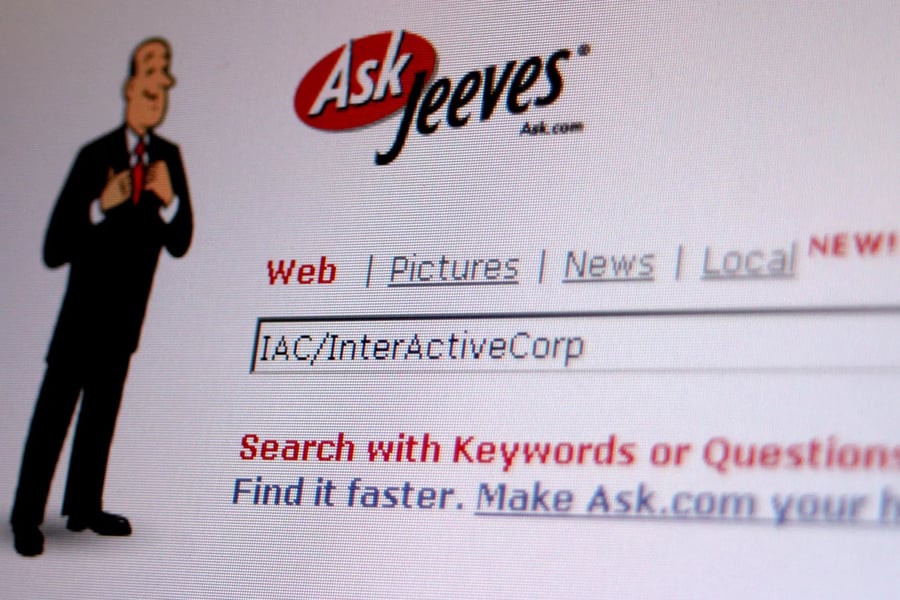 Old Ask Jeeves homepage showing question-based search interface
