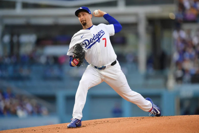 Blake Snell reacts after suffering elbow discomfort during Dodgers game in 2026