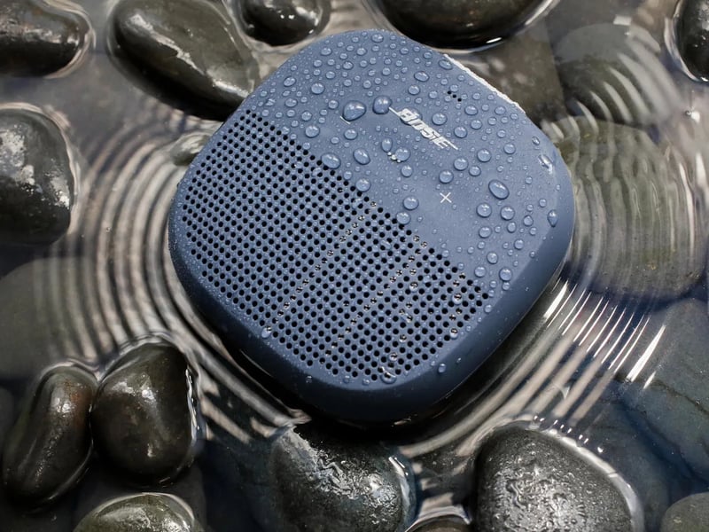 Bose Ultra Speaker fabric design with upward firing audio drivers