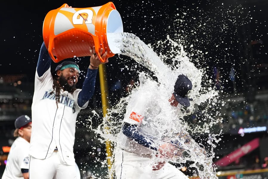 Colt Emerson hits first MLB home run in debut game for Seattle Mariners
