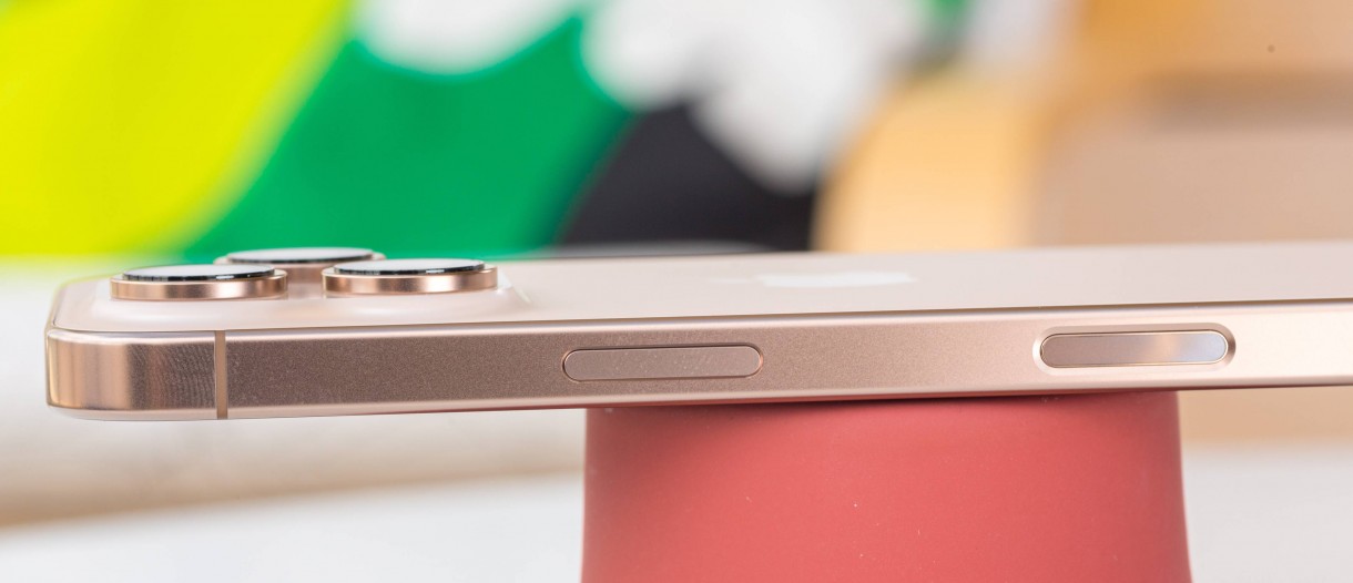 iPhone 20 Solid State Buttons Leak Apple iPhone 20 solid state buttons with haptic feedback concept