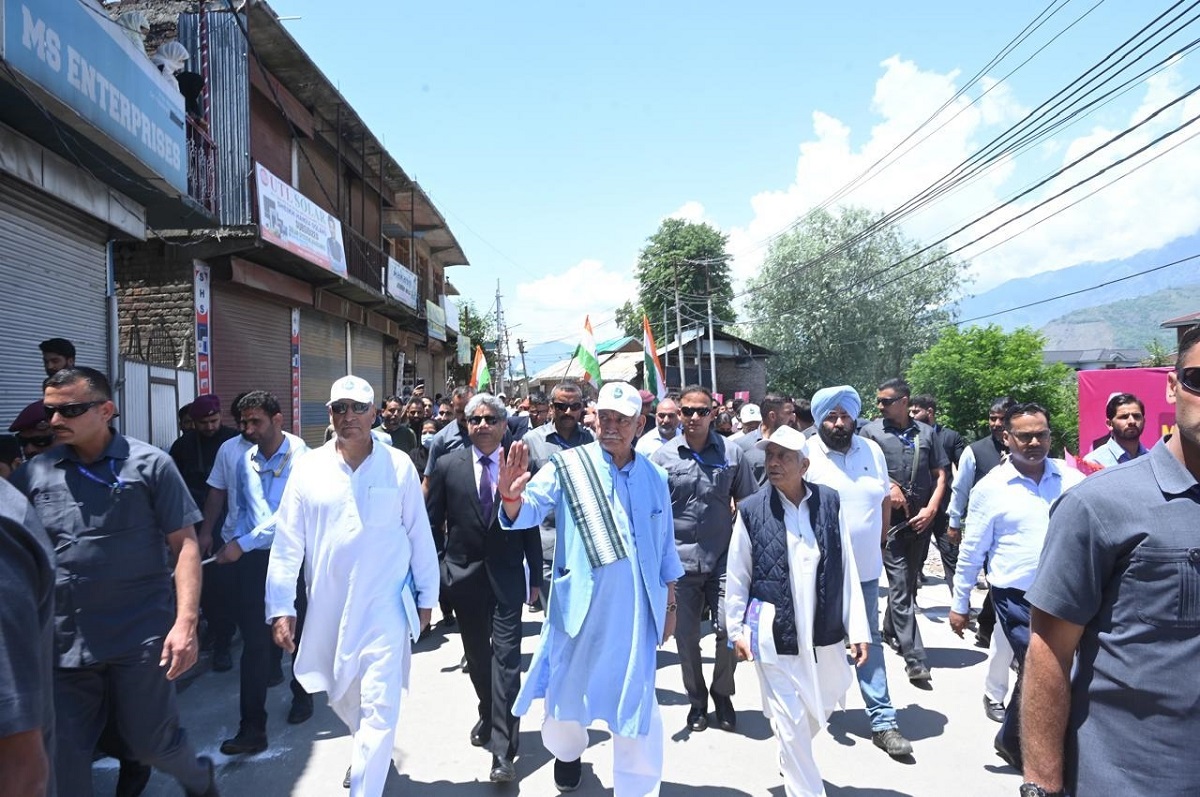 Manoj Sinha addresses gathering at SK Stadium during Bandipora anti-drug padyatra under Nasha Mukt J&K Abhiyan
