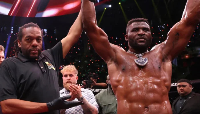 Francis Ngannou lands knockout punch against Philipe Lins during MVP MMA 1