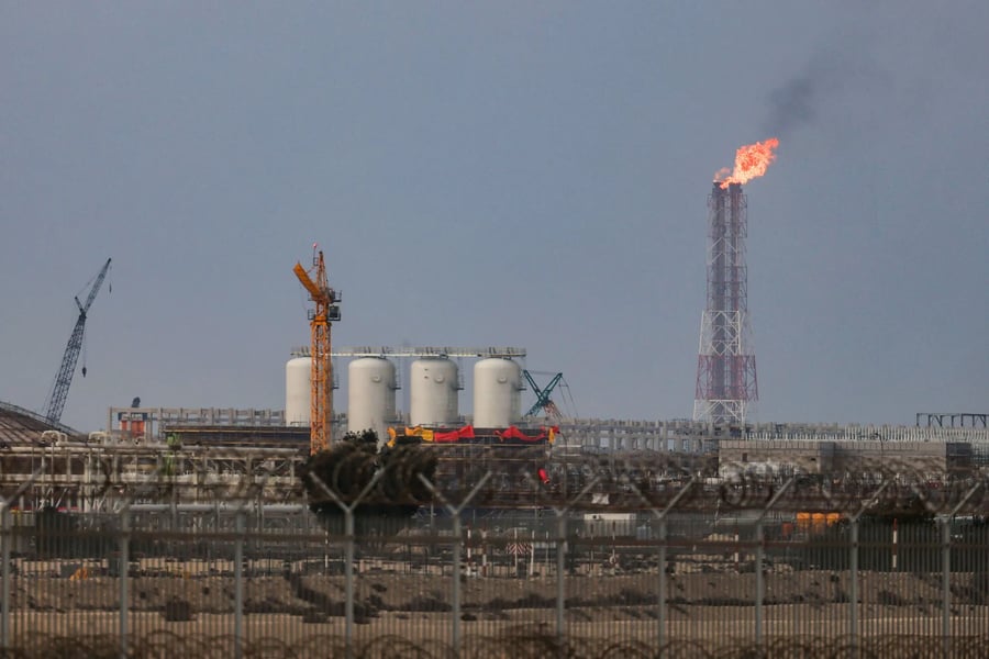 US gas prices rise above $4.50 as Iran conflict disrupts Strait of Hormuz oil supply and Trump considers gas tax suspension