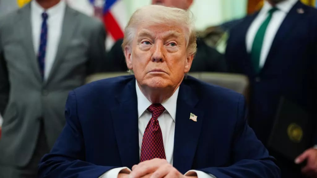 US President Donald Trump delays Iran strike as Tehran and Washington advance peace negotiations amid Strait of Hormuz tensions