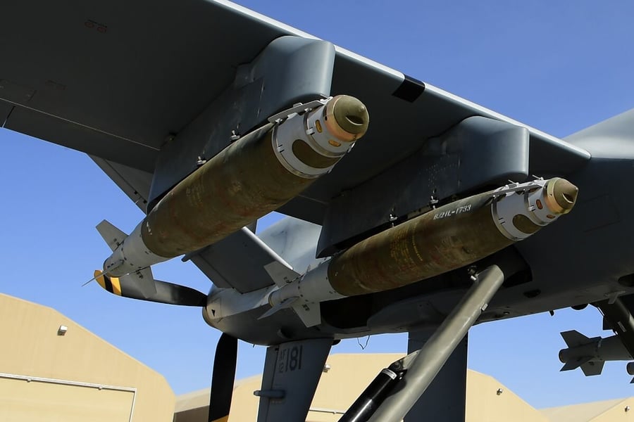 US JDAM-ER precision-guided bomb mounted on aircraft for Ukraine