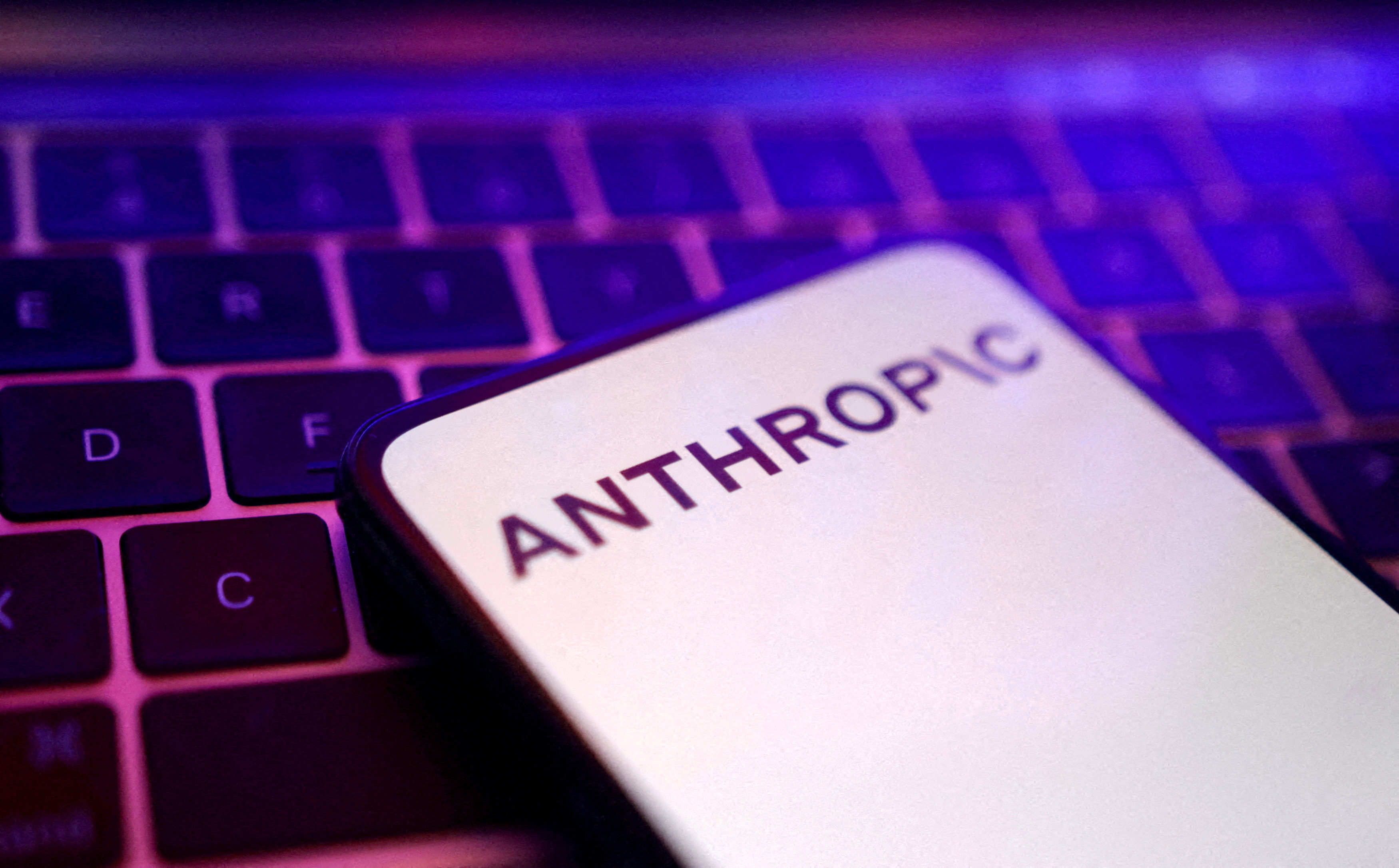 Anthropic logo as US export ban on Fable 5 and Mythos 5 triggers global sovereign AI calls
