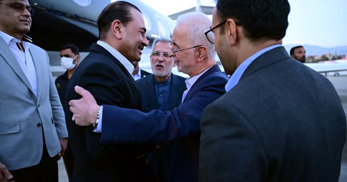 Pakistan Army Chief Asim Munir greeted by Iranian Interior Minister in Tehran during US-Iran mediation talks May 2026