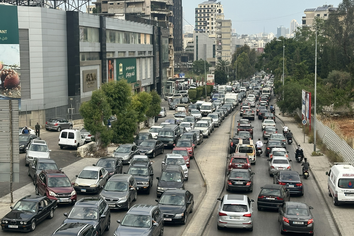 Traffic congestion as residents leave Dahiyeh district in southern Beirut after Netanyahu orders strikes June 2026