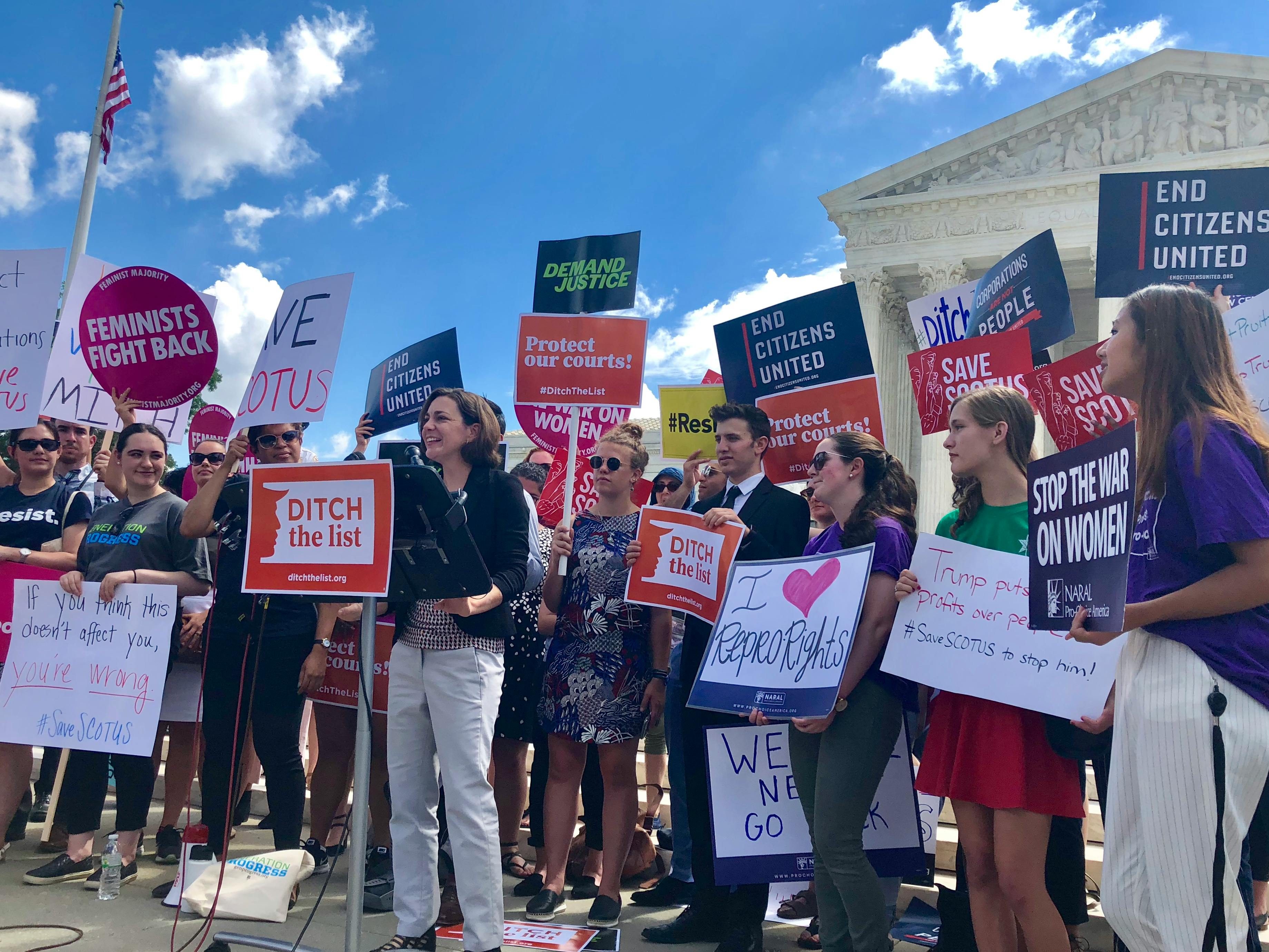 End Citizens United grassroots organizers fighting corruption and dark money in 2026 midterms