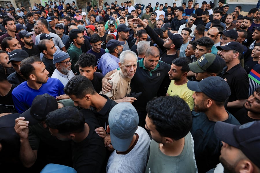 Palestinians in Gaza amid diplomatic talks on ceasefire mediators and Russia's role June 2026