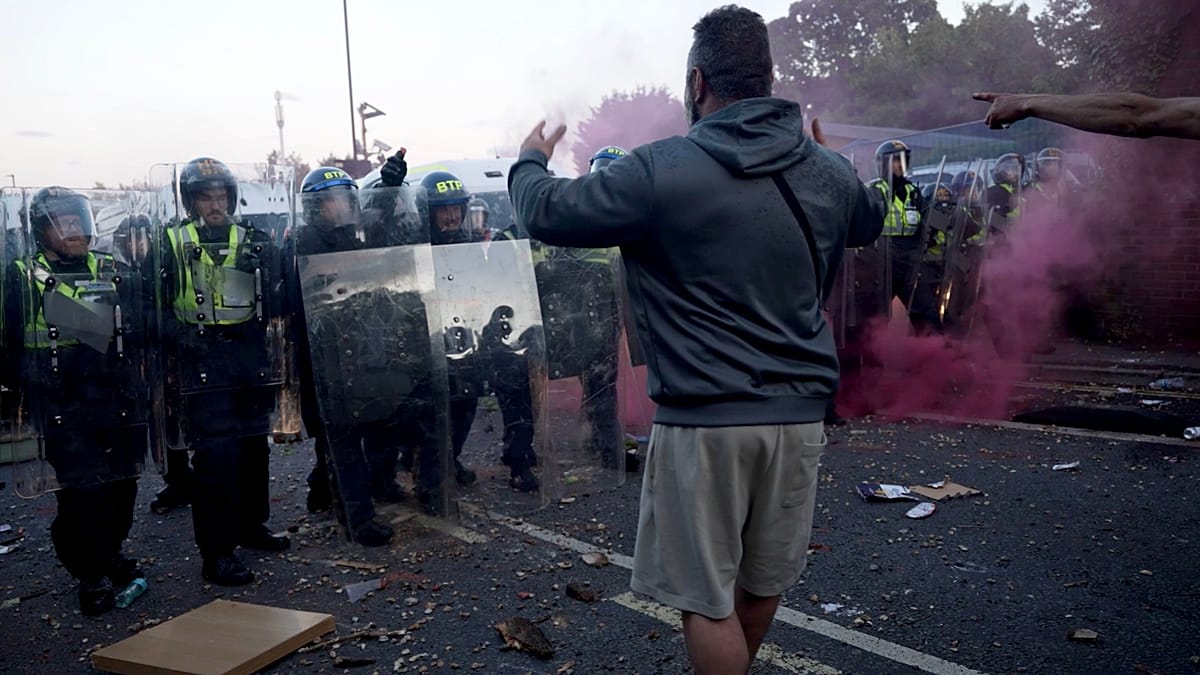 Riot police clash with protesters in Southampton following the Henry Nowak murder sentencing June 2026