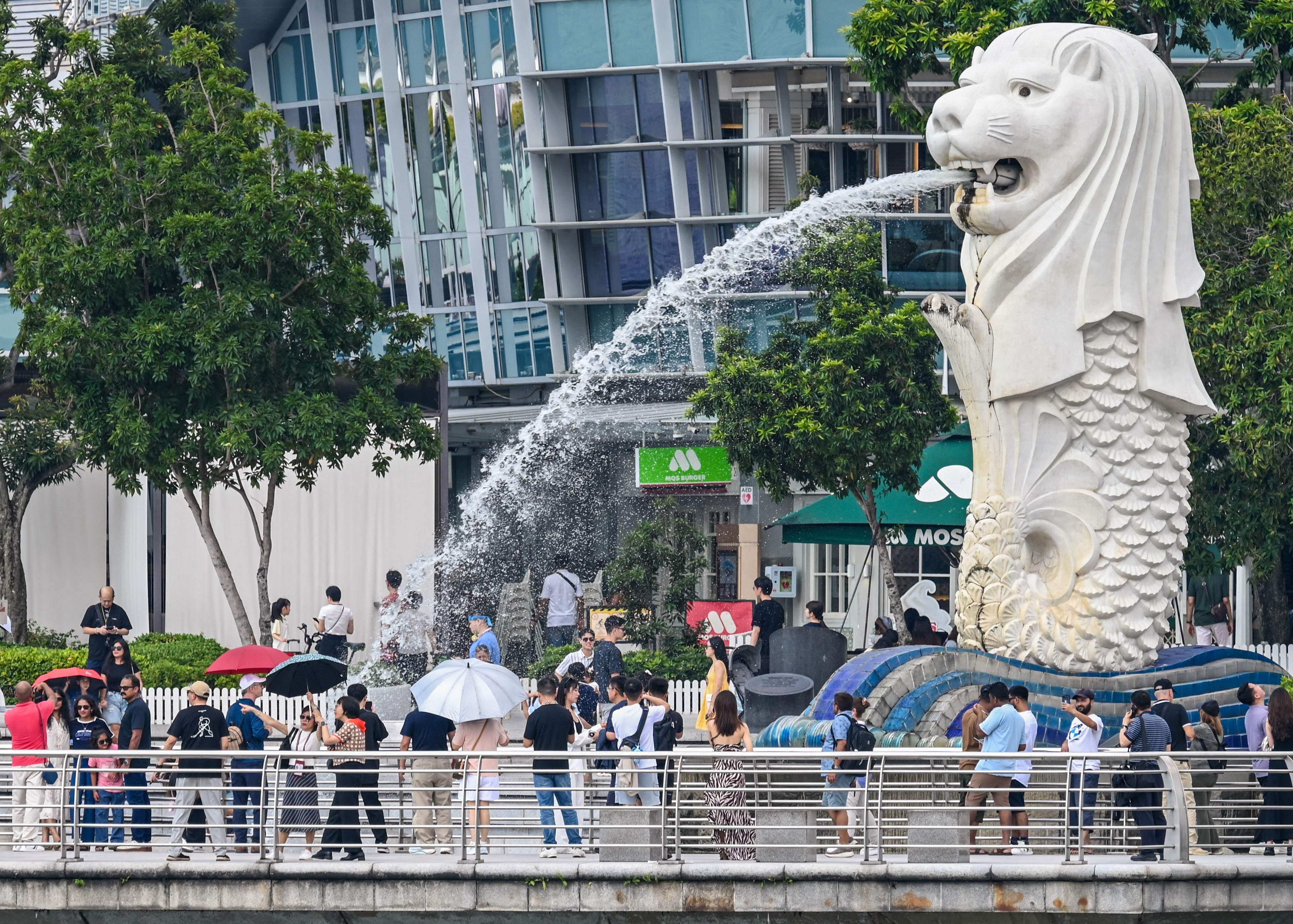 Hong Kong and Singapore financial centres compete for tech listings as HKEX retakes the top spot