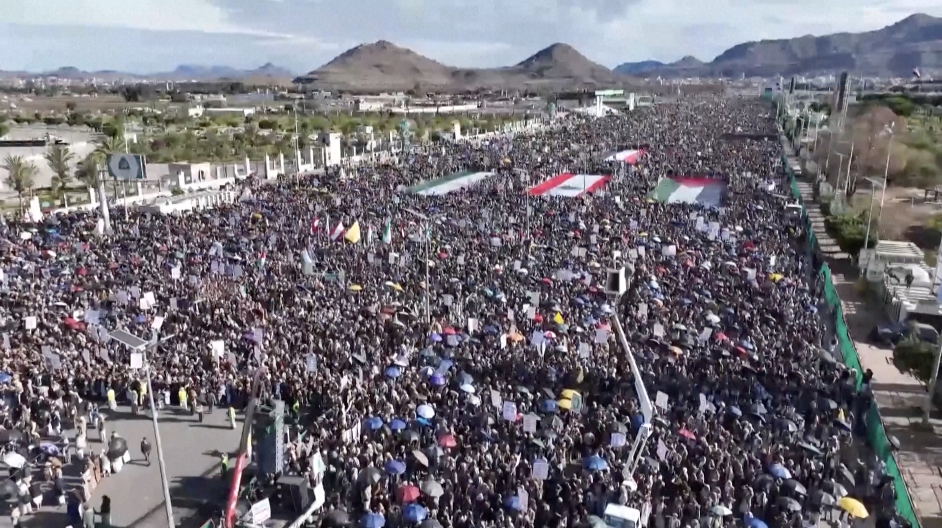 Houthi supporters protest in Sanaa Yemen in solidarity with Iran during the US-Israeli war March 2026