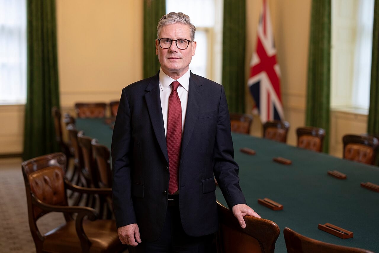 Official portrait of Sir Keir Starmer as Prime Minister of the United Kingdom, taken on 5 July 2024