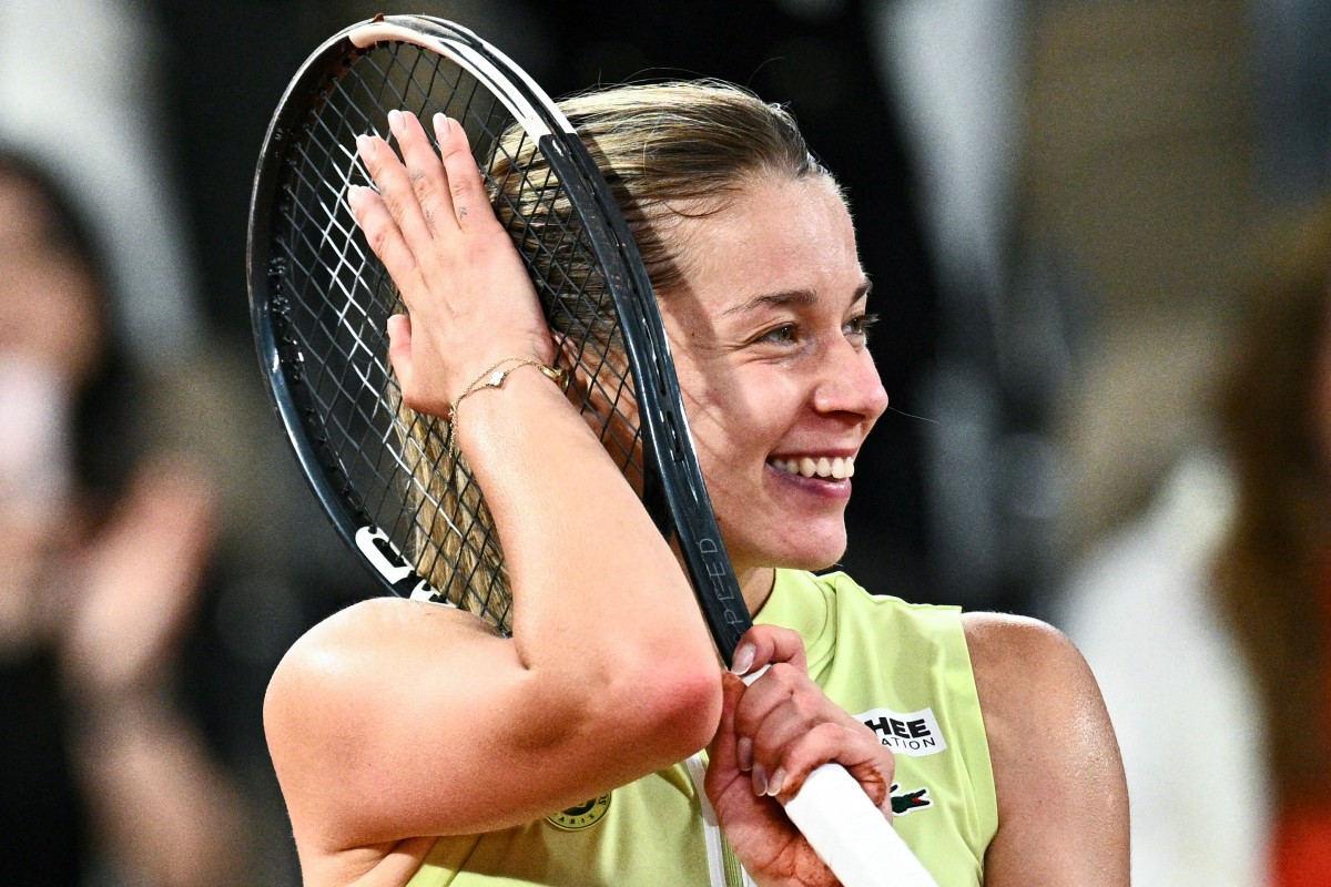 Maja Chwalinska celebrates after reaching the French Open 2026 final at Roland Garros
