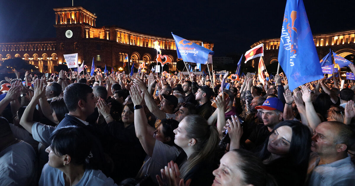 Armenian Prime Minister Nikol Pashinyan speaks at a Civil Contract party rally in Yerevan ahead of Armenia parliamentary elections June 2026