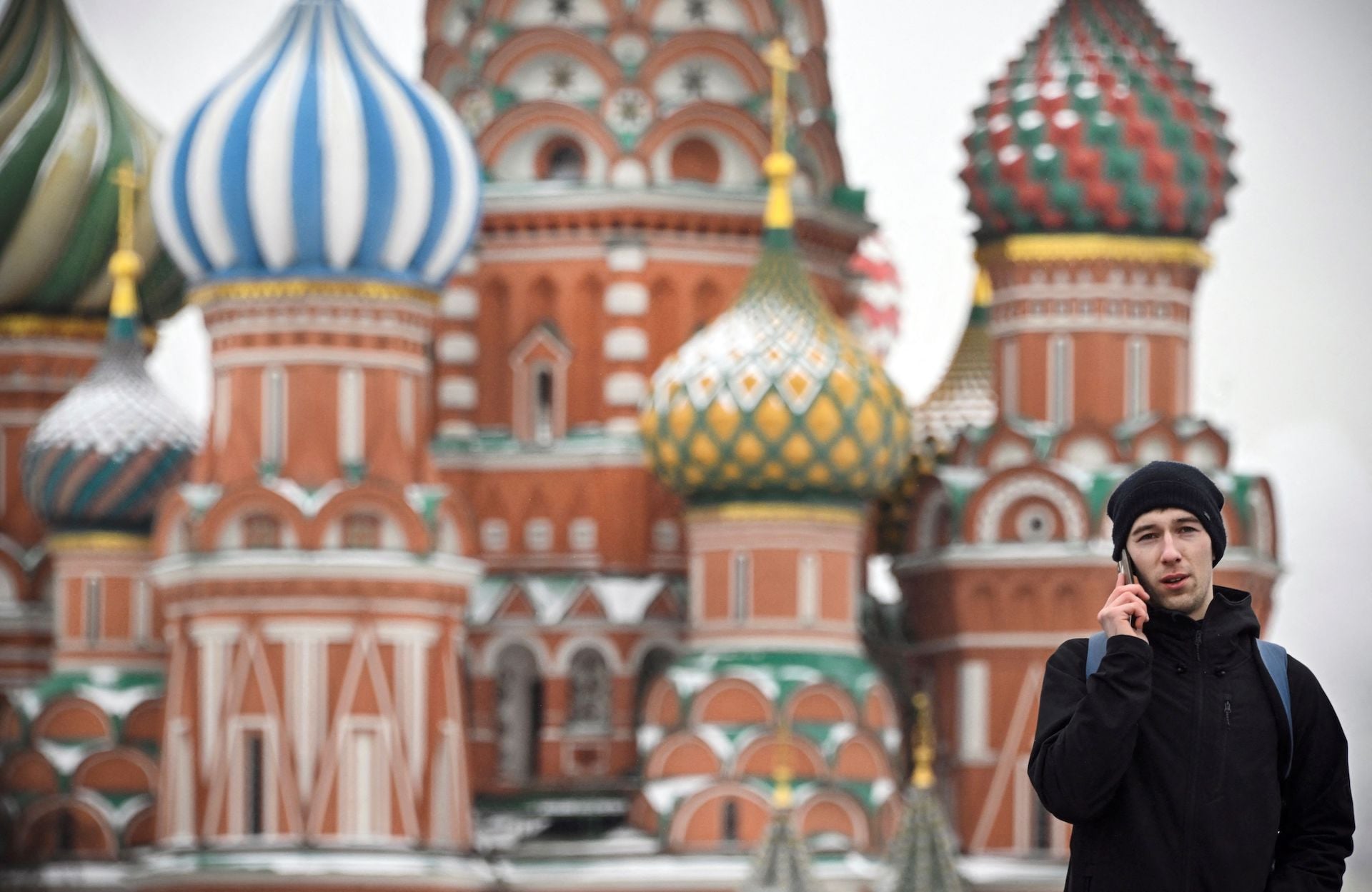 Smartphone surveillance espionage Russia cybersecurity
