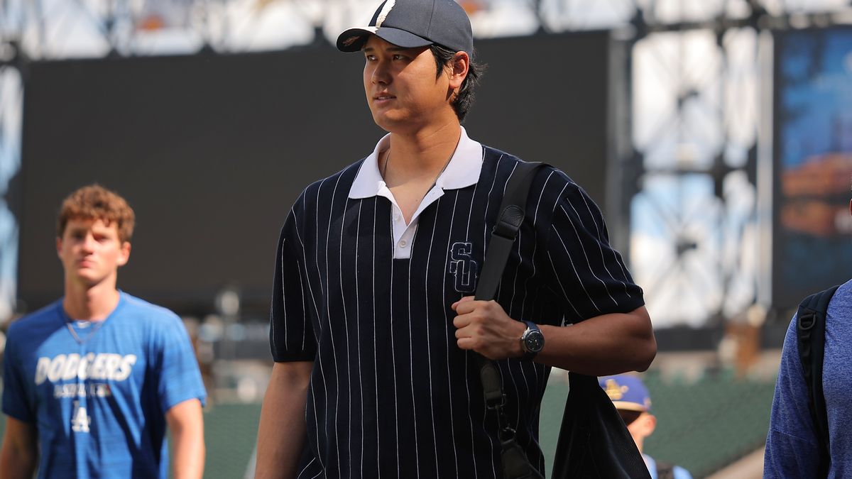 Shohei Ohtani Los Angeles Dodgers enters field before game against Chicago White Sox June 12 2026