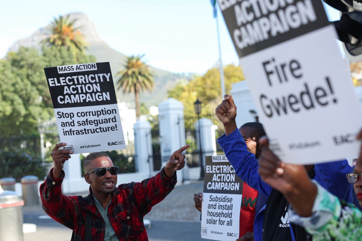 South Africans protest over power cuts and failing infrastructure
