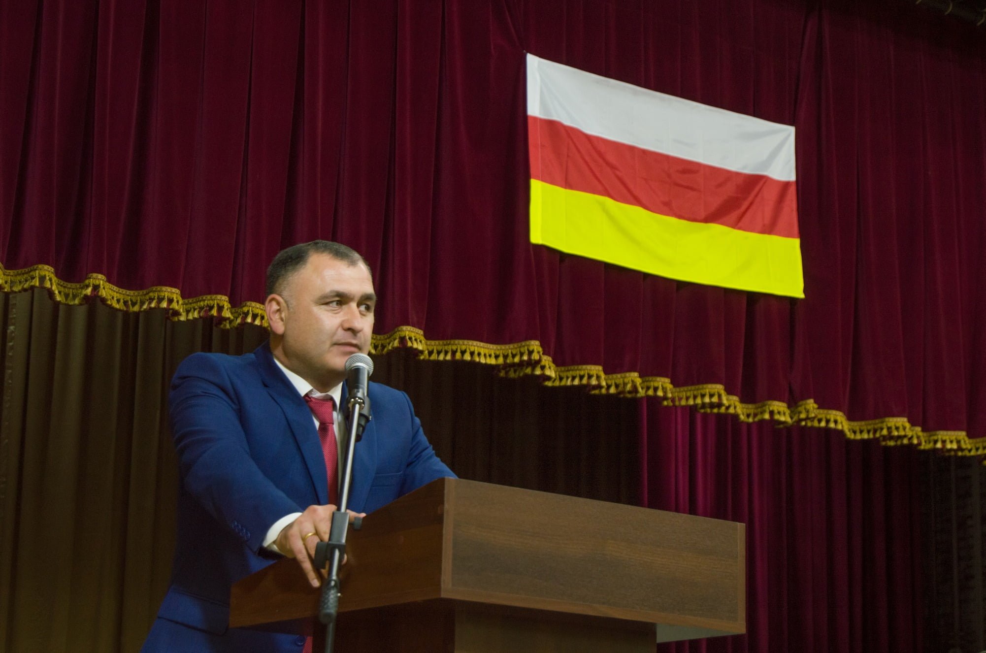 South Ossetia President Alan Gagloyev faces mounting pressure amid Kremlin intervention