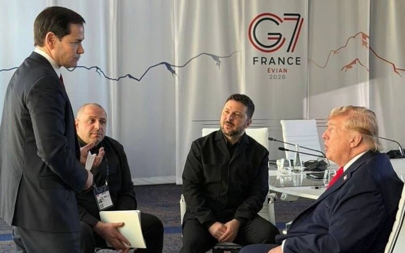 Zelensky meets G7 leaders during discussions on Ukraine at the France summit