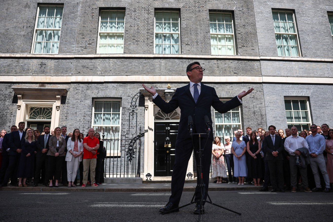 Andy Burnham arrives at 10 Downing Street as the new UK Prime Minister on July 20 2026