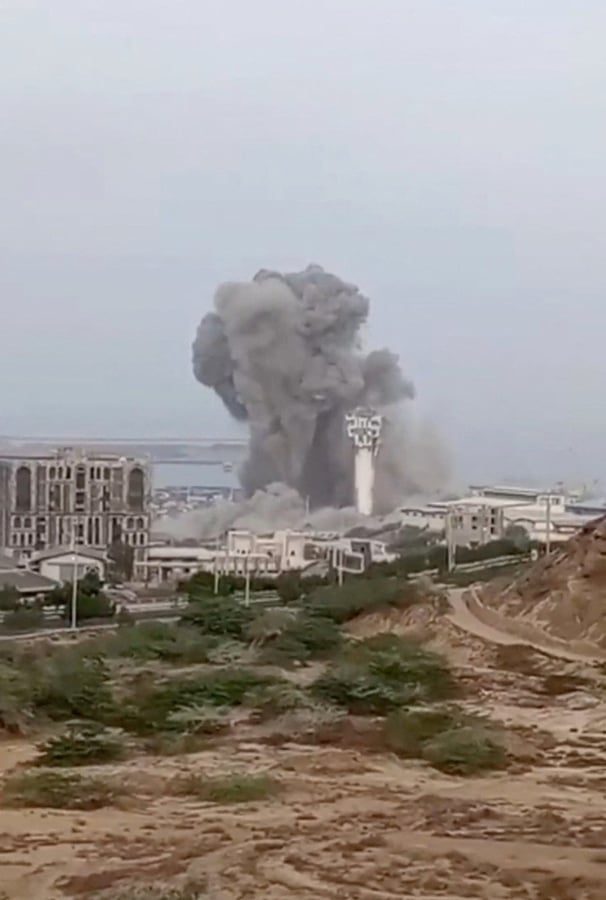 Smoke rises over Chabahar, Iran, following US airstrikes in the ongoing Iran-US military conflict