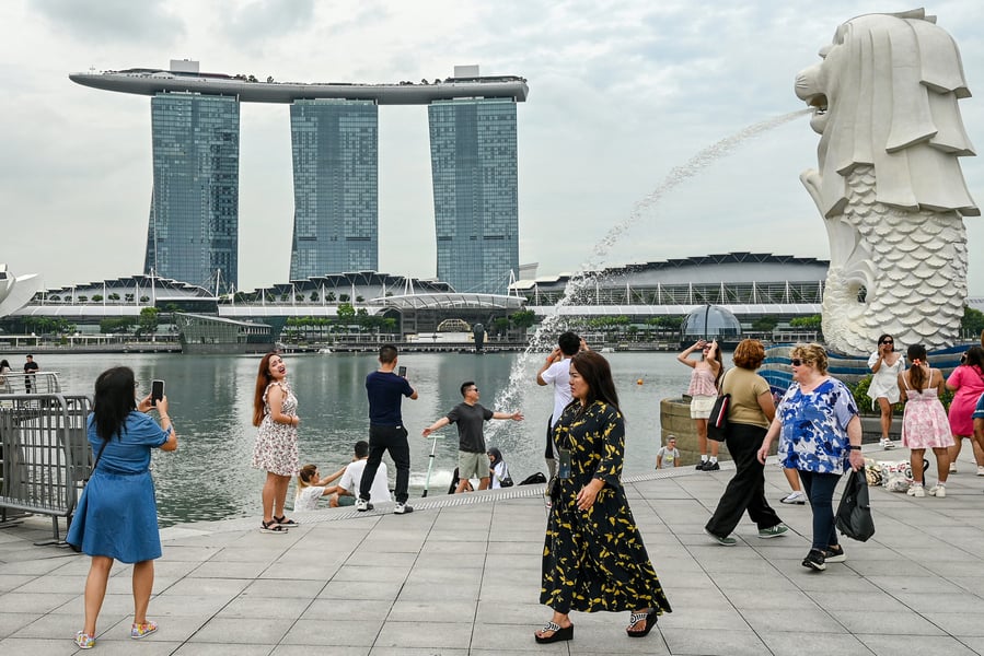 Marina Bay Sands Singapore casino resort Merlion Las Vegas Sands