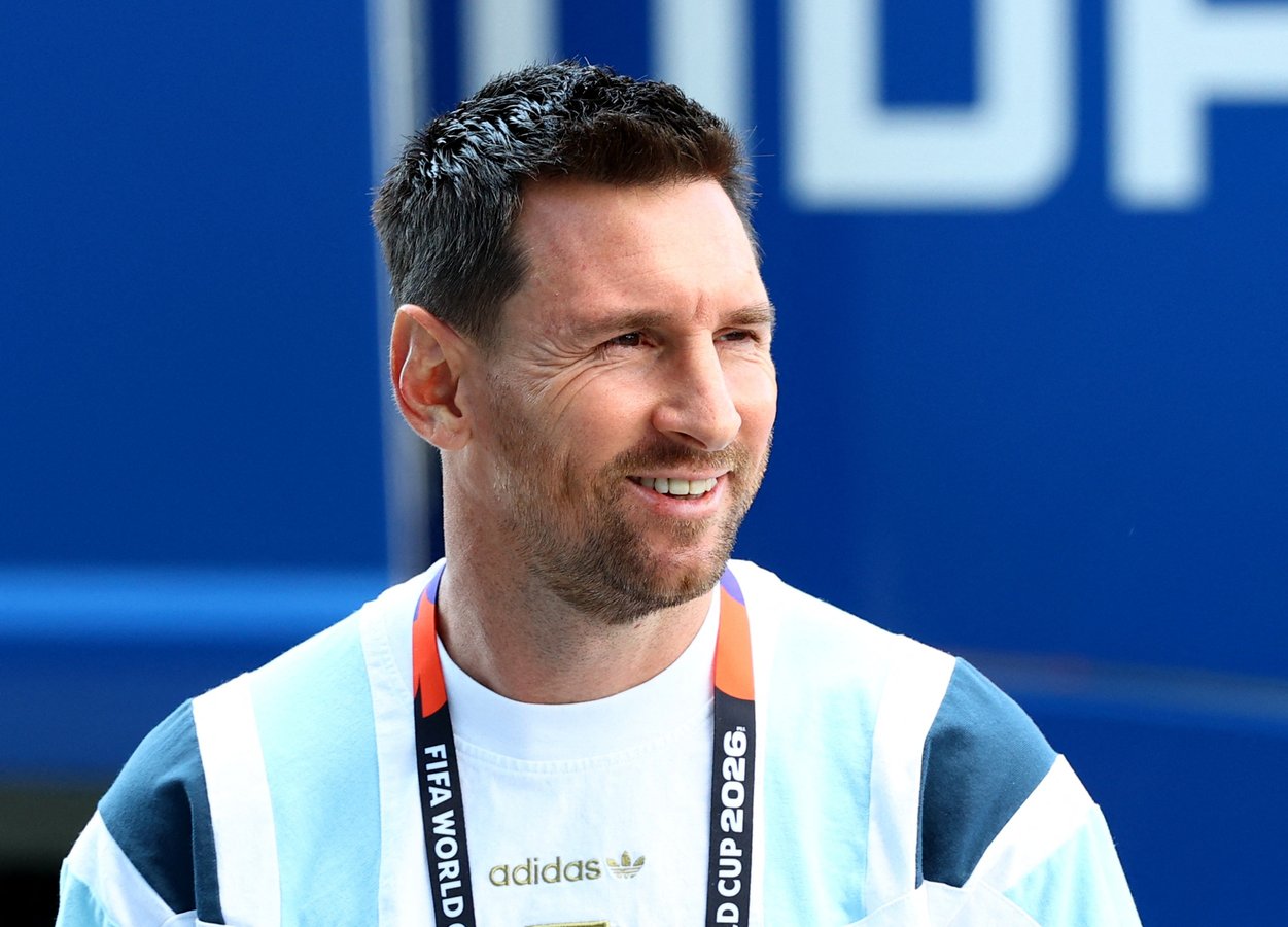 Lionel Messi in Argentina kit at 2026 World Cup match against Egypt