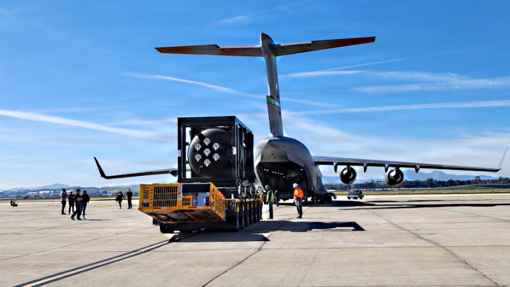 The Valar Atomics Ward 250 microreactor being loaded onto a U.S. Air Force C-17 cargo aircraft for transport to Utah