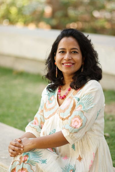 From Boardrooms to Healing Hearts: How Manjari Madhura Agrawaal Found Her True Calling Through Past Life Regression Therapy and Reiki Healing