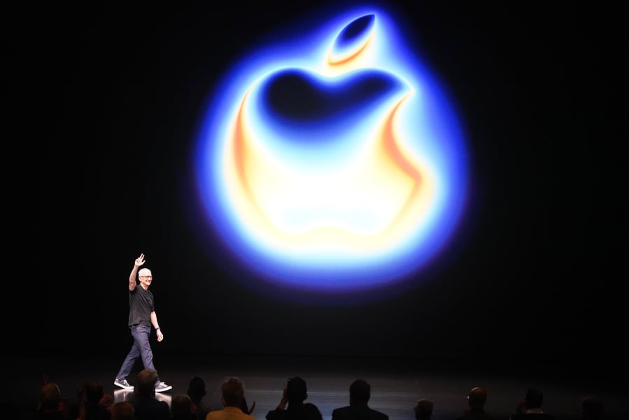 Apple CEO Tim Cook Broadcom chip manufacturing partnership United States