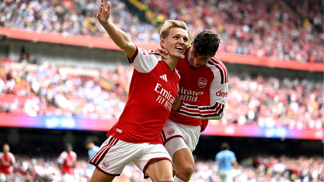 Arsenal players celebrate after defeating Manchester City 3-0 in the Community Shield at Principality Stadium Cardiff