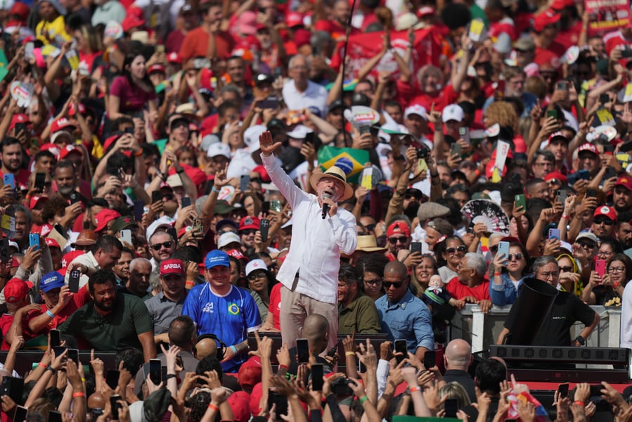 Lula addresses supporters at Vila Euclides Stadium Sao Bernardo do Campo Brazil 2026 election campaign