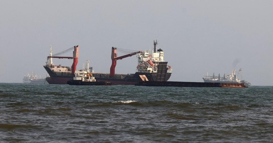 Crude oil prices rise as attacks dent hopes for Strait of Hormuz reopening, Brent and WTI benchmarks August 2026