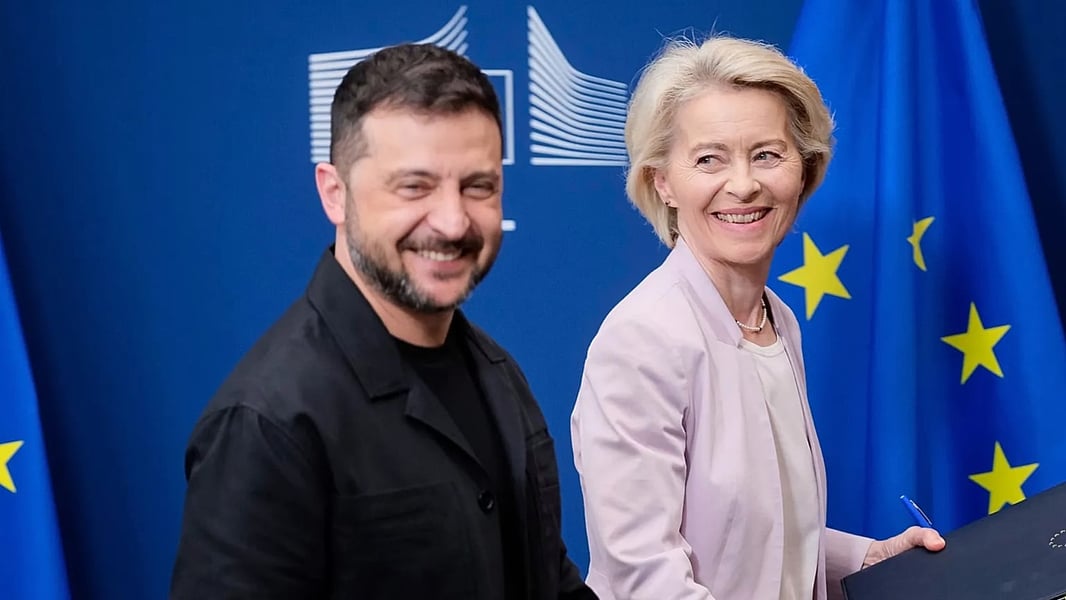 EU Commission President Ursula von der Leyen meets Ukrainian President Volodymyr Zelenskyy as EU approves 6.1 billion Ukraine defence package
