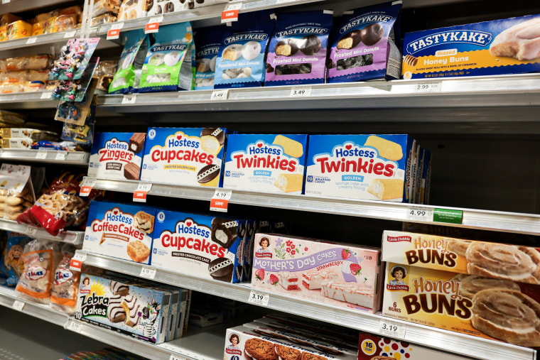 Packaged processed foods on grocery store shelves as FDA proposes mandatory GRAS disclosure for food chemicals