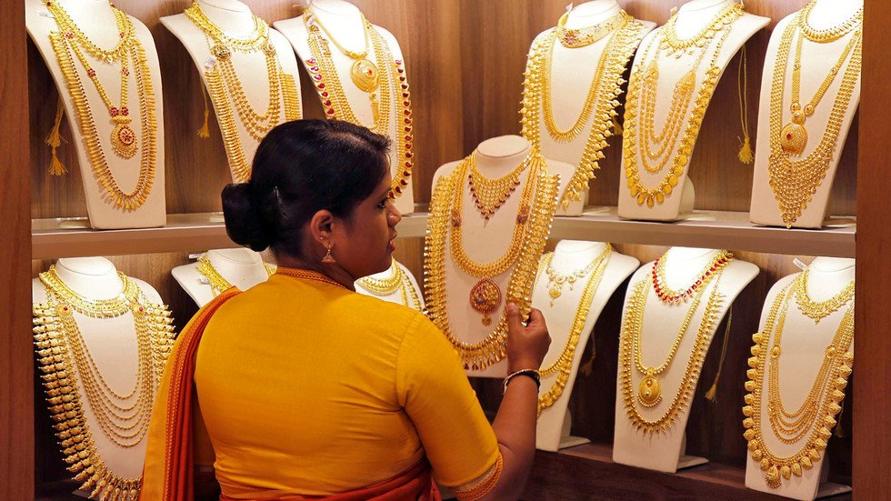 Indian gold jewellery and bullion as gold rate today reflects soaring demand in India