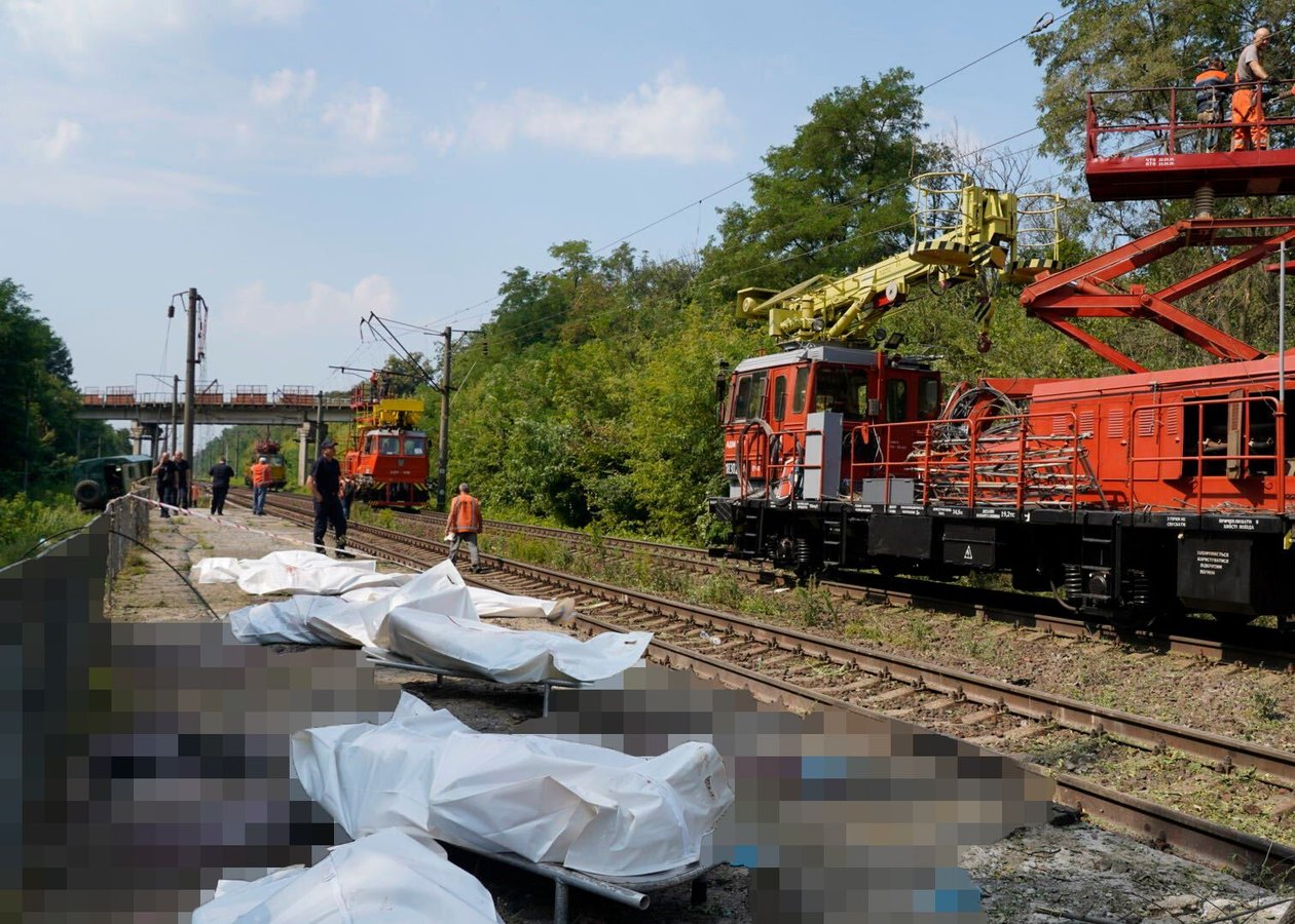 Aftermath of Russian missile strike at Kvitneve railway station in Kyiv Oblast August 5 2026