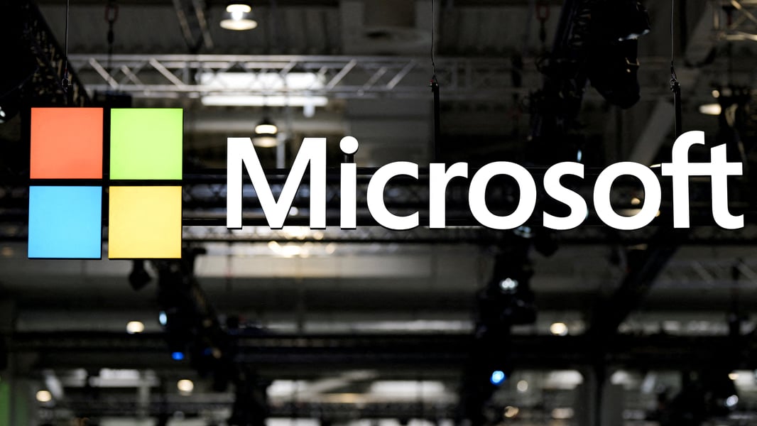 Technology sector under pre-earnings caution as the Nasdaq Composite falls to 19,847