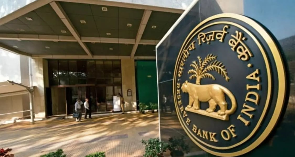 Reserve Bank of India headquarters Mumbai as FPI inflows accelerate on Hormuz crude oil deal