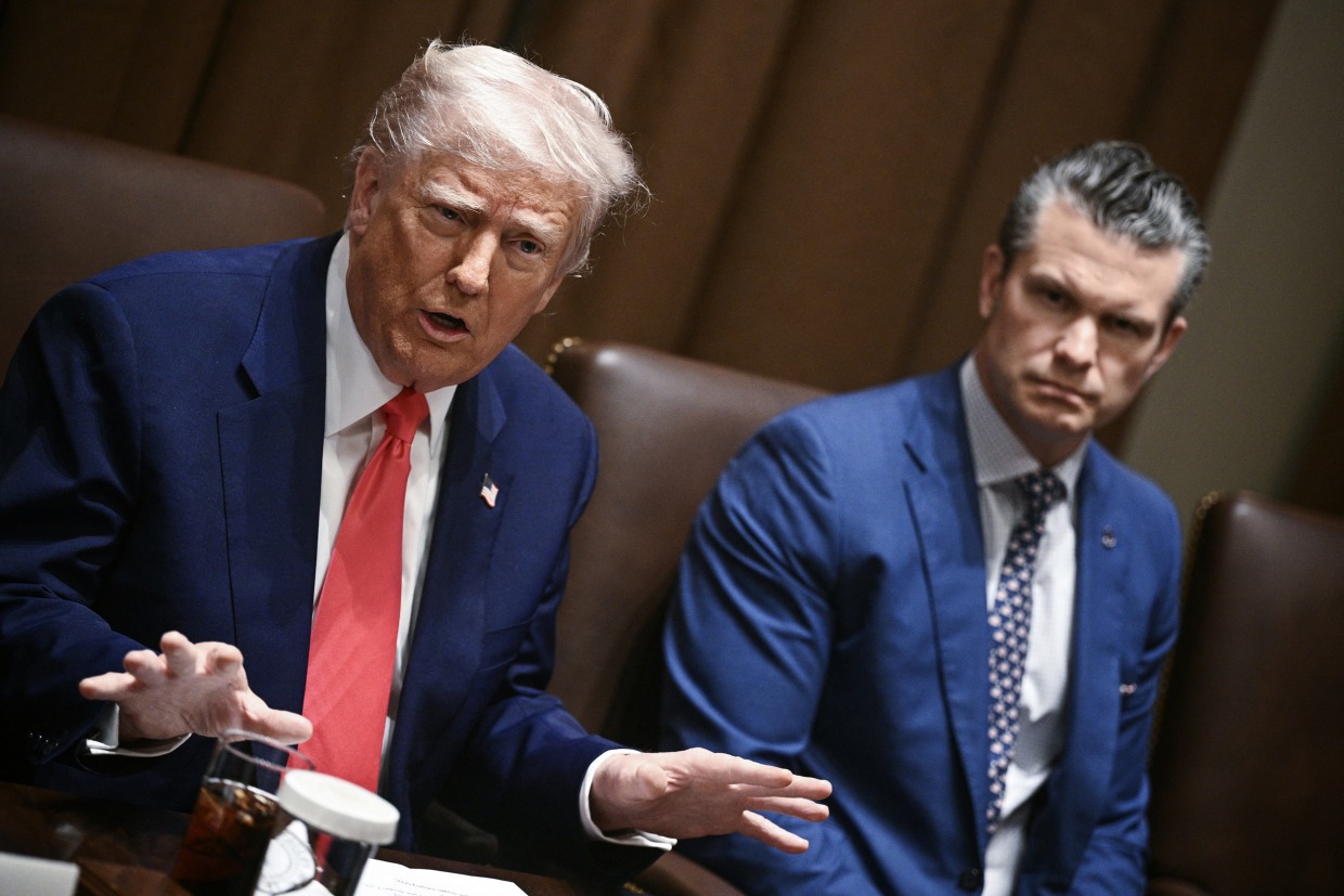 President Donald Trump and Defense Secretary Pete Hegseth at a meeting during the 2026 Iran war