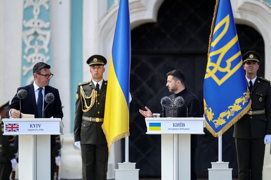 UK Prime Minister Andy Burnham with Ukrainian President Volodymyr Zelenskyy at the Coalition of the Willing meeting in Kyiv, August 24, 2026